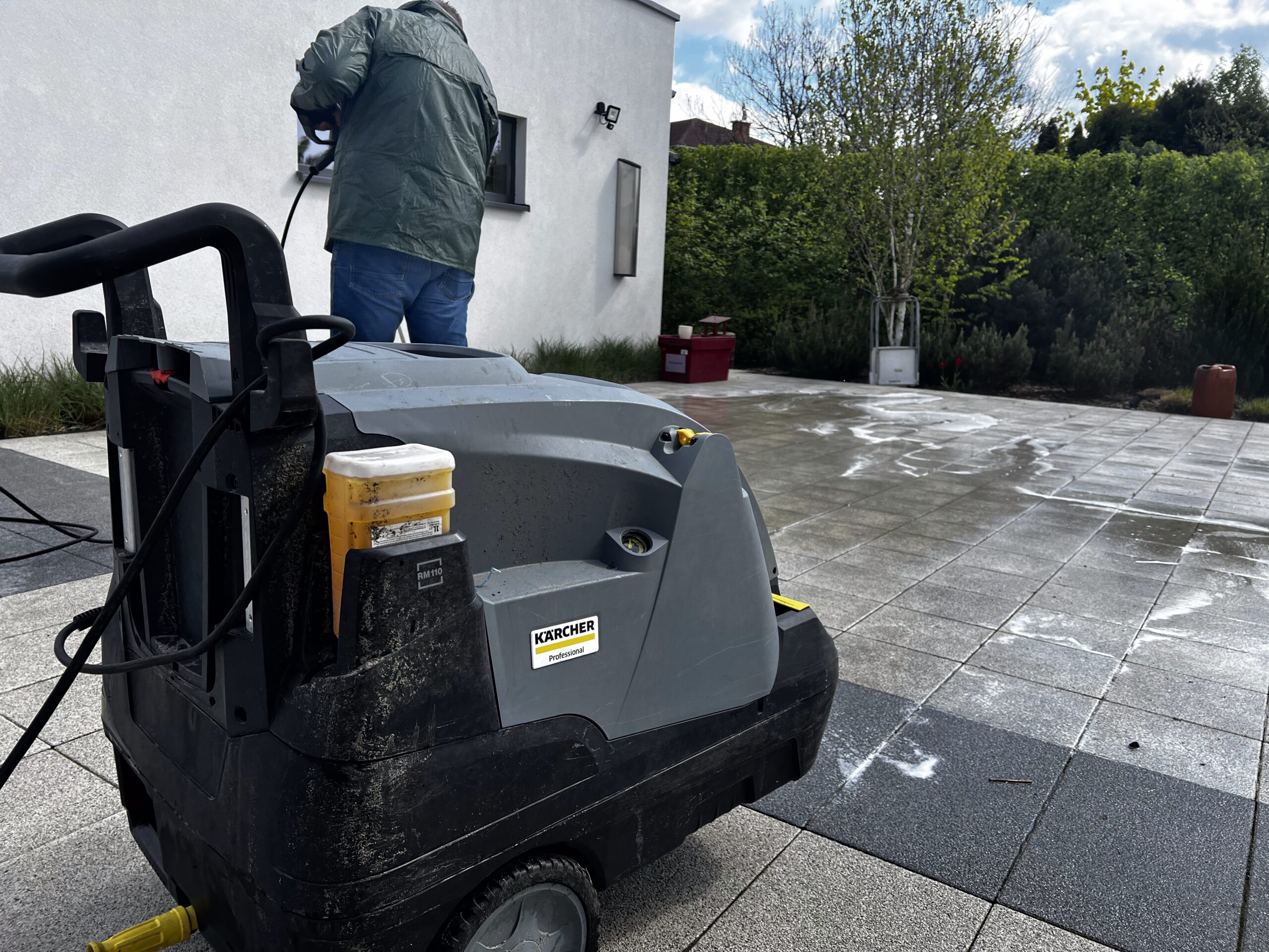 Mycie kostki brukowej